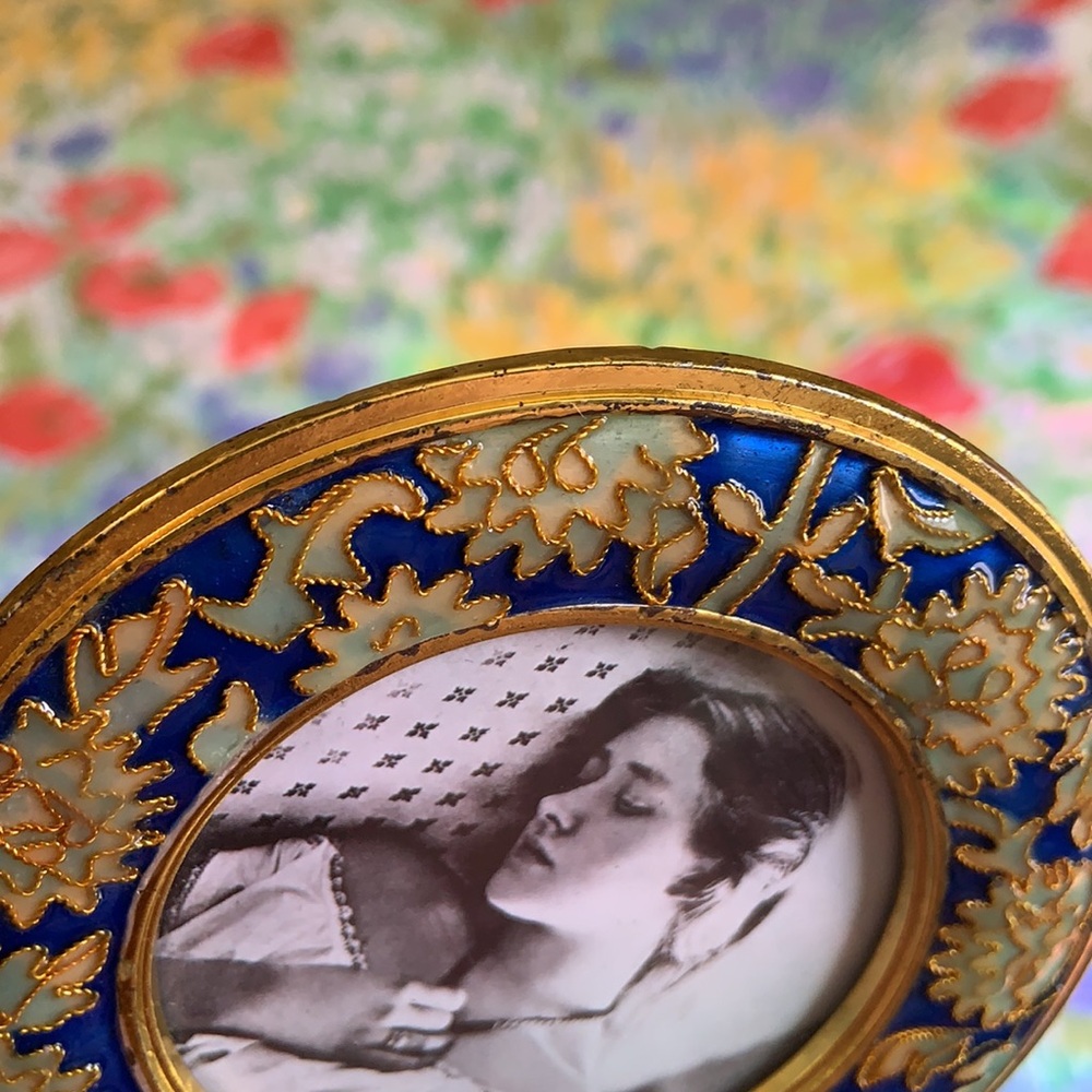 Circular Frame AS IS - Picture 3 of 8